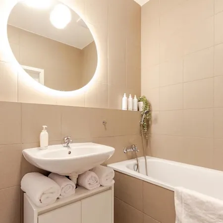 Magnolie Presidential Garden Free Parking